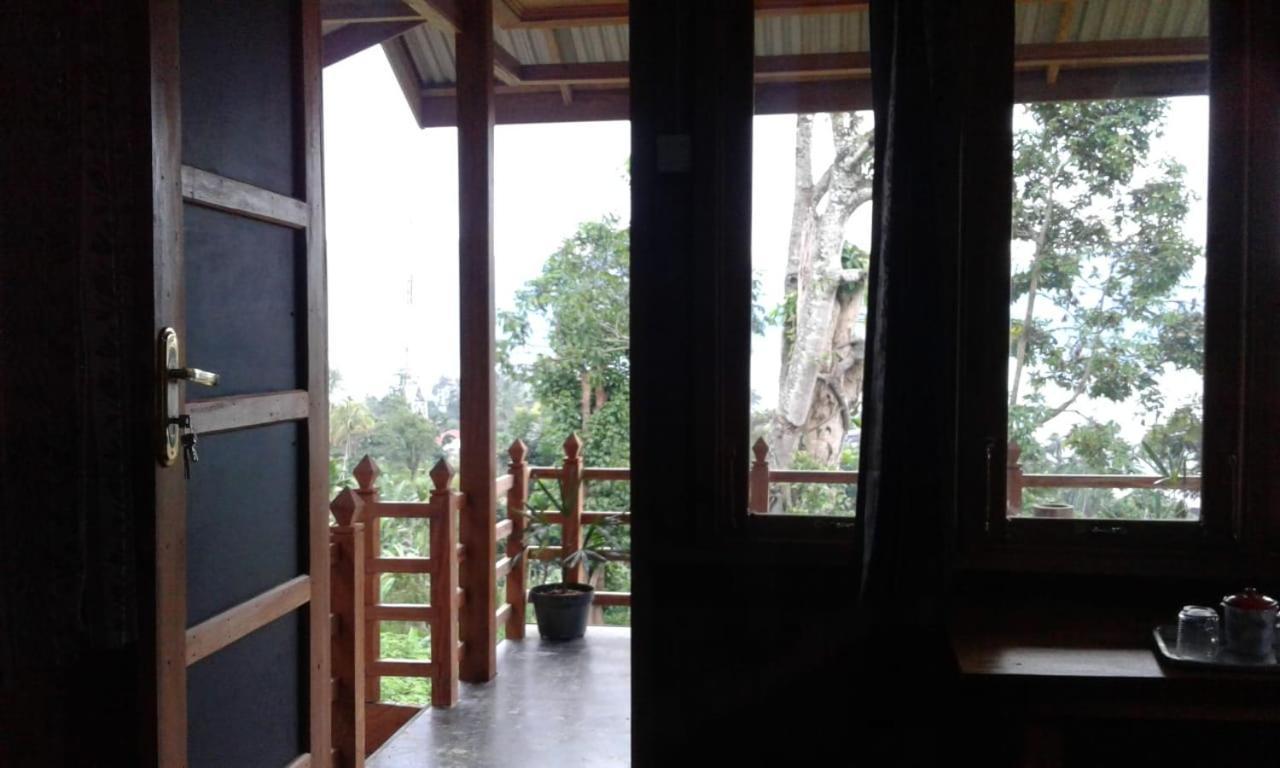 Bagoes View Cottages Maninjau Exterior photo